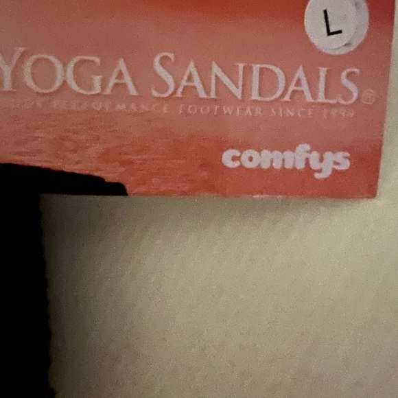 NWT Women’s black yoga, sandals, slippers comfys size large - Picture 3 of 5